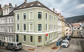 Rosen Apartment